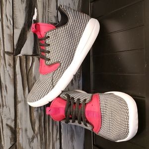 Jordan Eclipse 7Y Red Black White 7 Low Top